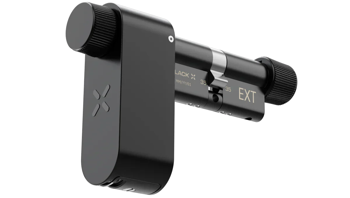 Smart vs Traditional Locks | Why the Avocet Black X Smart Lock Is Wort