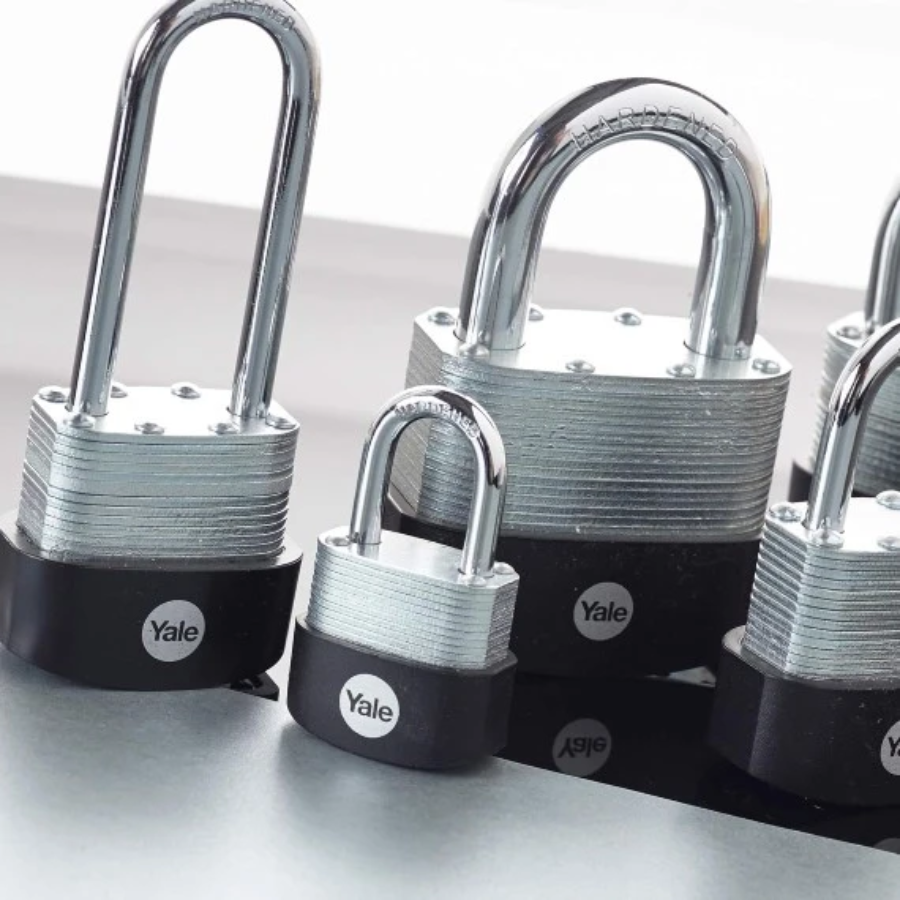 Group view of Yale 40mm laminated steel long shackle padlocks for versatile locking applications.